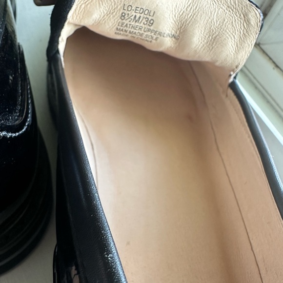 Louise et Cie Elegant Black Loafers with Pearl Detailing - Picture 4 of 6